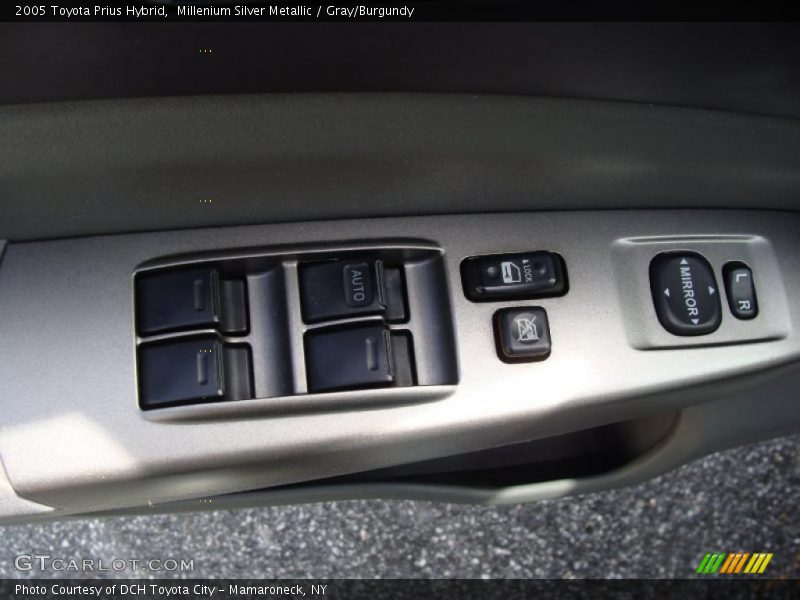 Millenium Silver Metallic / Gray/Burgundy 2005 Toyota Prius Hybrid