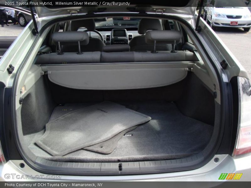 Millenium Silver Metallic / Gray/Burgundy 2005 Toyota Prius Hybrid