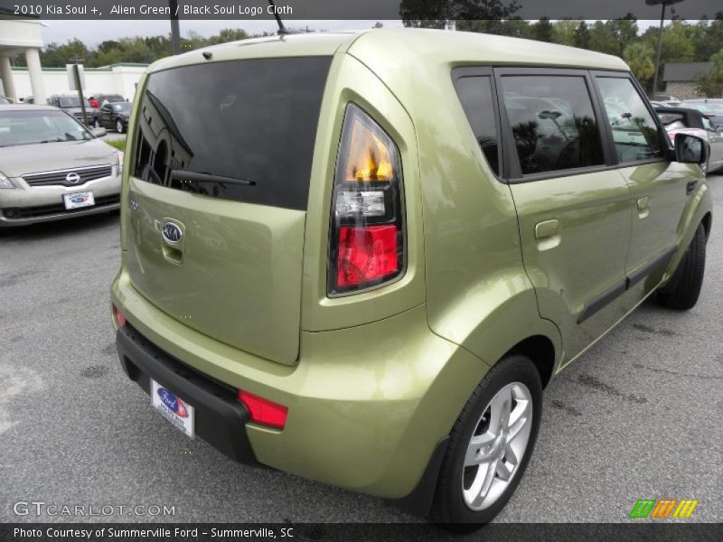 Alien Green / Black Soul Logo Cloth 2010 Kia Soul +