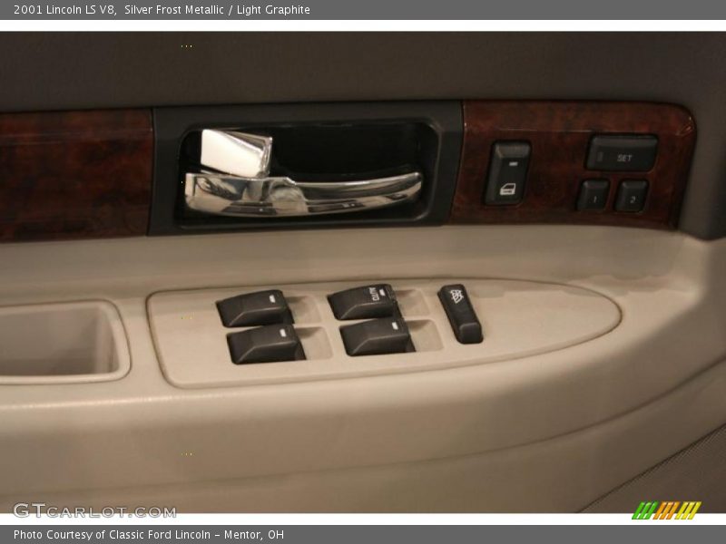 Silver Frost Metallic / Light Graphite 2001 Lincoln LS V8