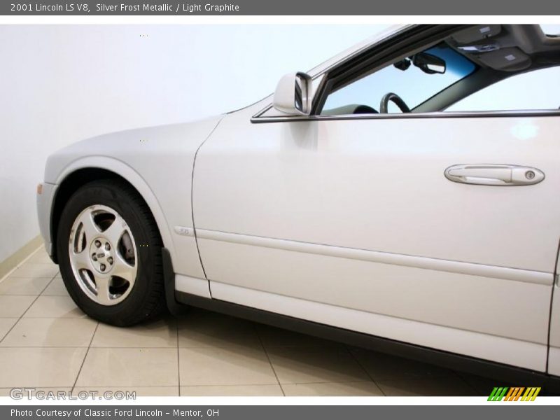 Silver Frost Metallic / Light Graphite 2001 Lincoln LS V8