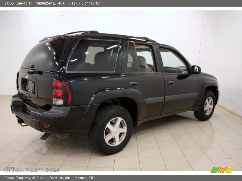 Black / Light Gray 2005 Chevrolet TrailBlazer LS 4x4
