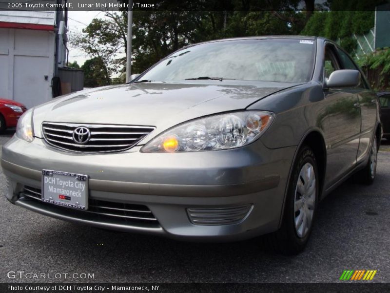 Lunar Mist Metallic / Taupe 2005 Toyota Camry LE