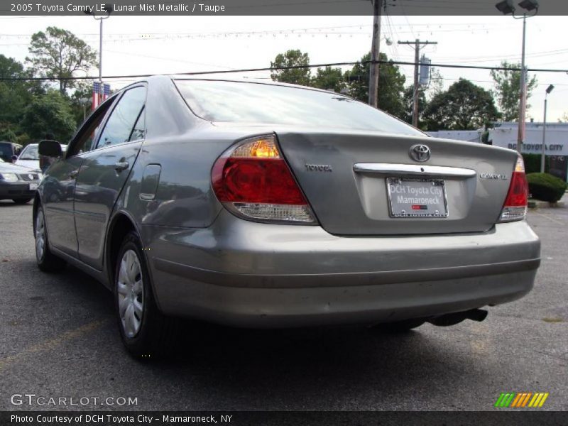 Lunar Mist Metallic / Taupe 2005 Toyota Camry LE