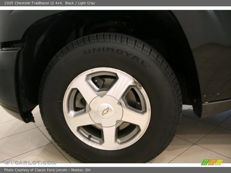 Black / Light Gray 2005 Chevrolet TrailBlazer LS 4x4
