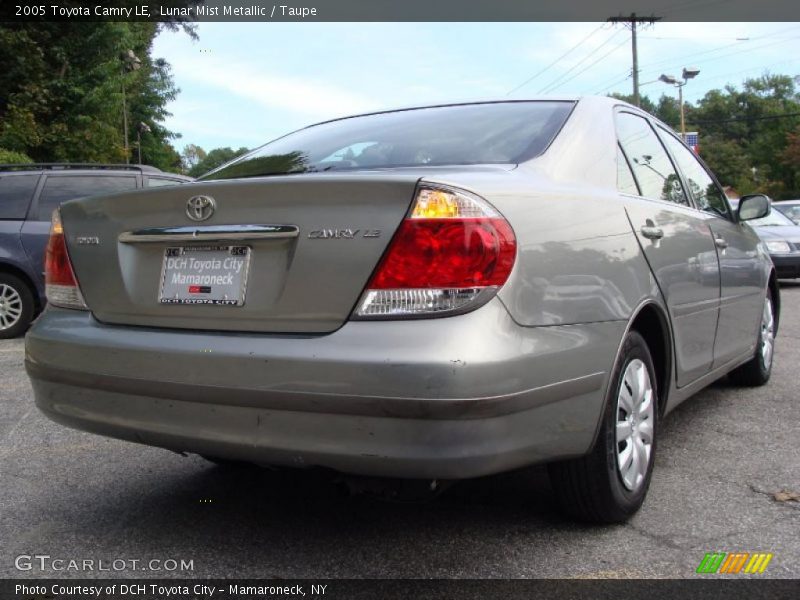 Lunar Mist Metallic / Taupe 2005 Toyota Camry LE