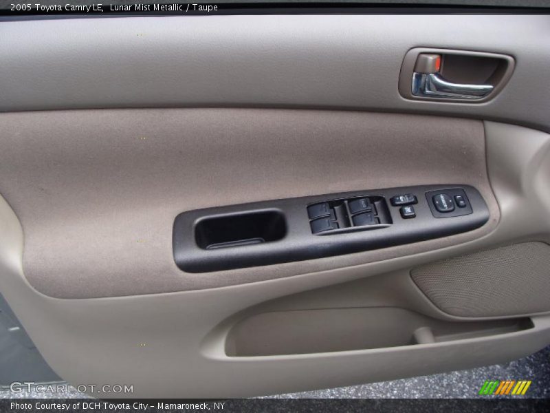 Lunar Mist Metallic / Taupe 2005 Toyota Camry LE