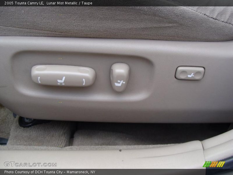 Lunar Mist Metallic / Taupe 2005 Toyota Camry LE