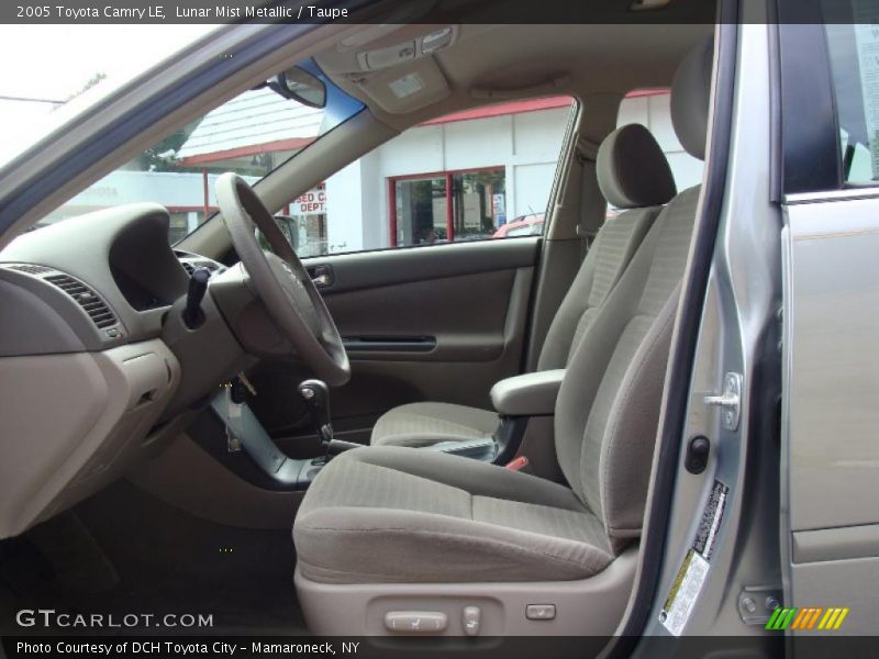 Lunar Mist Metallic / Taupe 2005 Toyota Camry LE