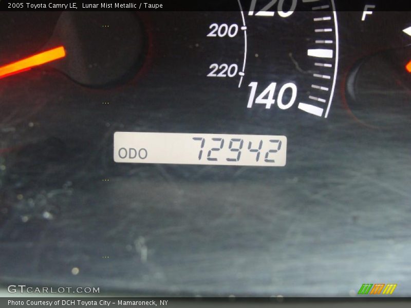 Lunar Mist Metallic / Taupe 2005 Toyota Camry LE