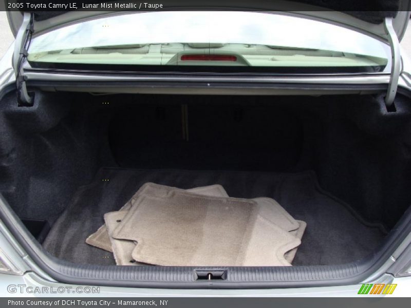 Lunar Mist Metallic / Taupe 2005 Toyota Camry LE