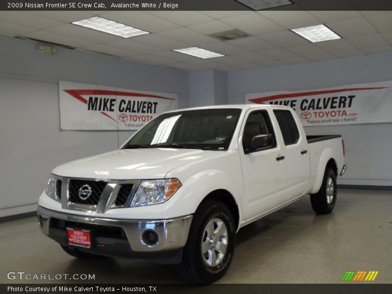 Avalanche White / Beige 2009 Nissan Frontier SE Crew Cab