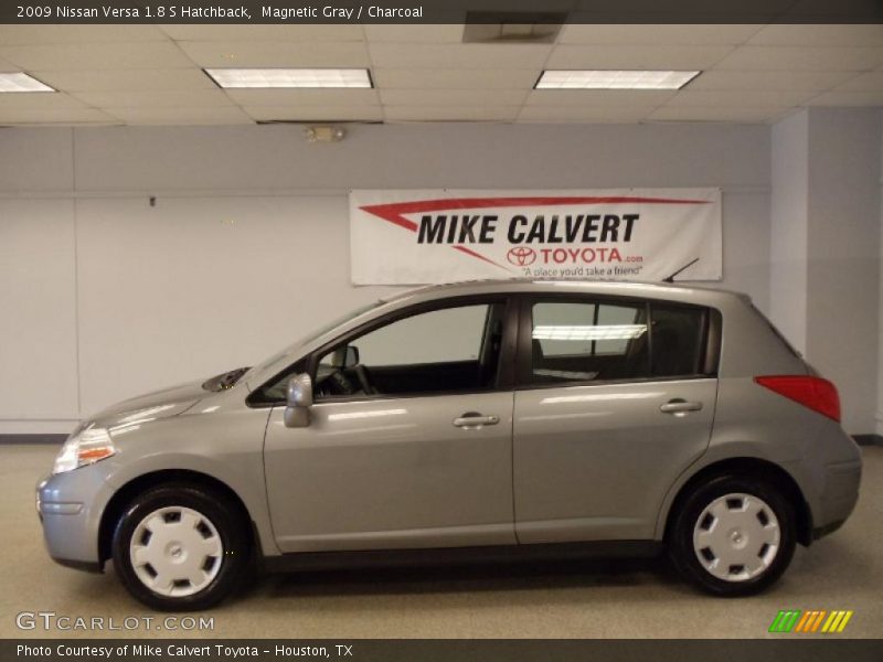 Magnetic Gray / Charcoal 2009 Nissan Versa 1.8 S Hatchback