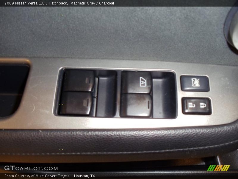 Magnetic Gray / Charcoal 2009 Nissan Versa 1.8 S Hatchback