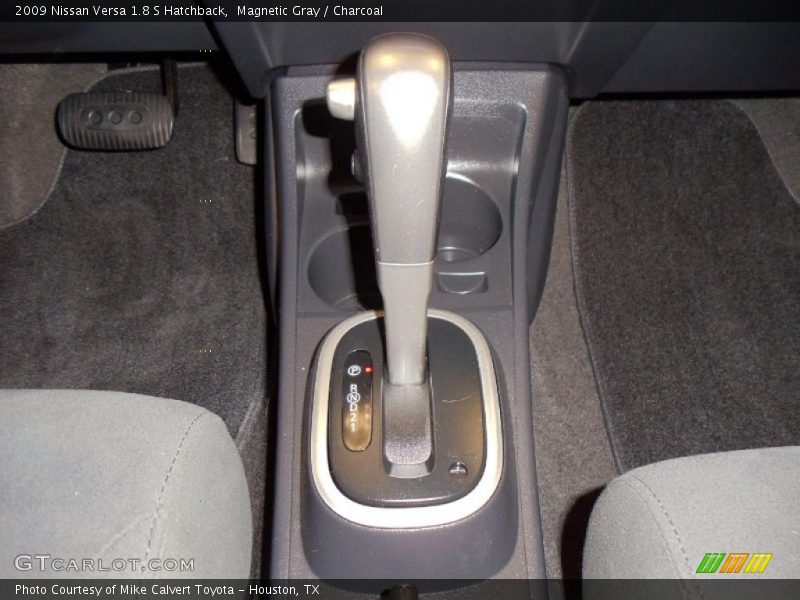 Magnetic Gray / Charcoal 2009 Nissan Versa 1.8 S Hatchback