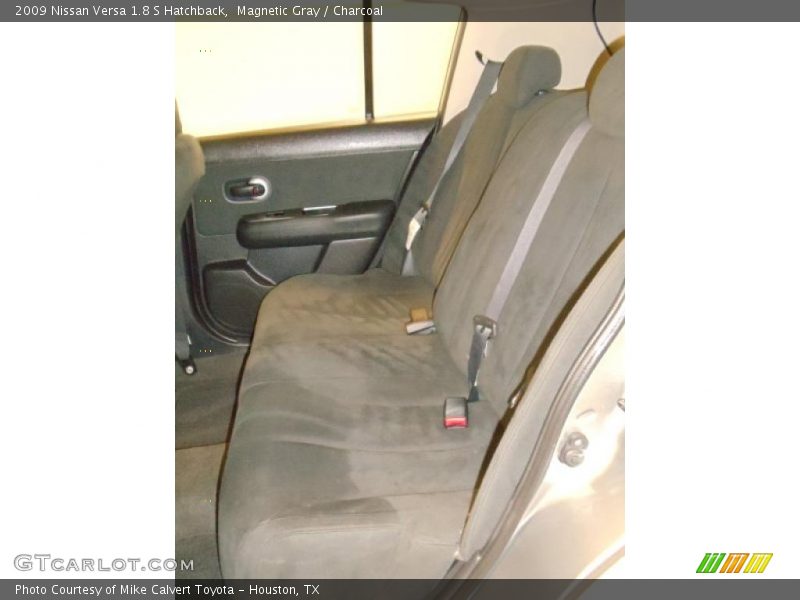 Magnetic Gray / Charcoal 2009 Nissan Versa 1.8 S Hatchback