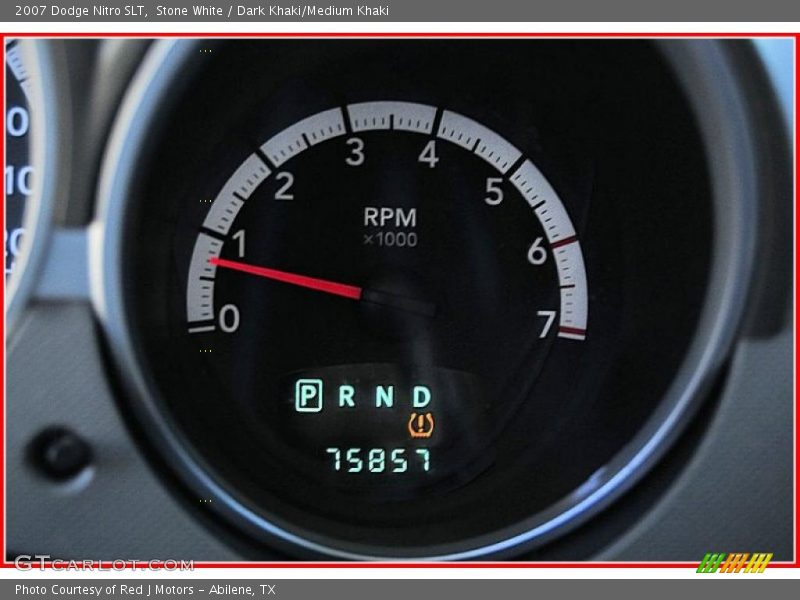 Stone White / Dark Khaki/Medium Khaki 2007 Dodge Nitro SLT