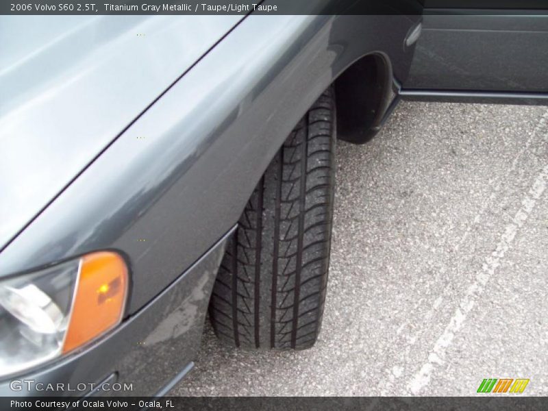 Titanium Gray Metallic / Taupe/Light Taupe 2006 Volvo S60 2.5T