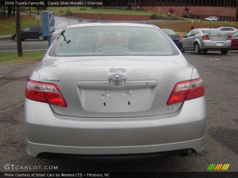 Classic Silver Metallic / Charcoal 2009 Toyota Camry SE
