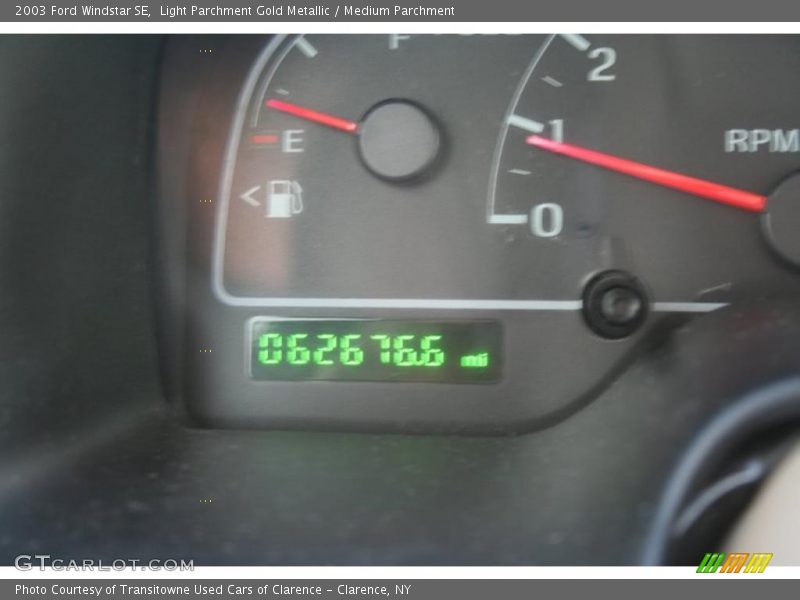 Light Parchment Gold Metallic / Medium Parchment 2003 Ford Windstar SE