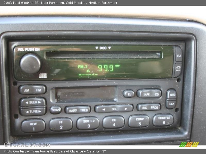 Light Parchment Gold Metallic / Medium Parchment 2003 Ford Windstar SE
