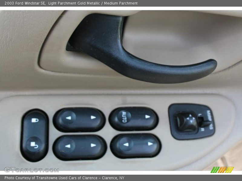 Light Parchment Gold Metallic / Medium Parchment 2003 Ford Windstar SE