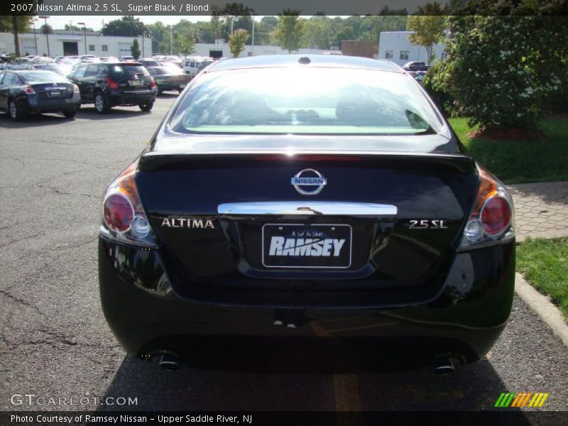 Super Black / Blond 2007 Nissan Altima 2.5 SL