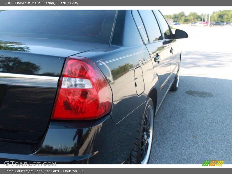 Black / Gray 2005 Chevrolet Malibu Sedan