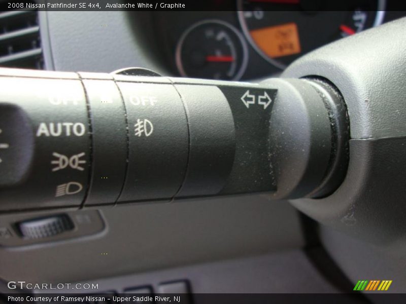 Avalanche White / Graphite 2008 Nissan Pathfinder SE 4x4
