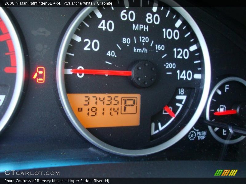 Avalanche White / Graphite 2008 Nissan Pathfinder SE 4x4