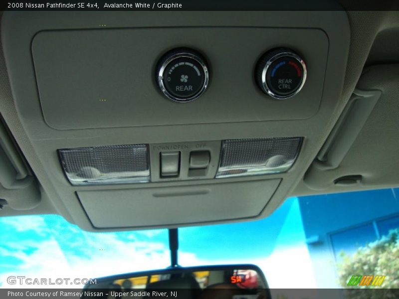 Avalanche White / Graphite 2008 Nissan Pathfinder SE 4x4