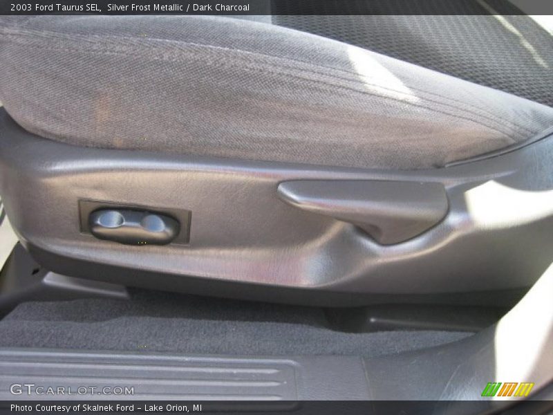Silver Frost Metallic / Dark Charcoal 2003 Ford Taurus SEL
