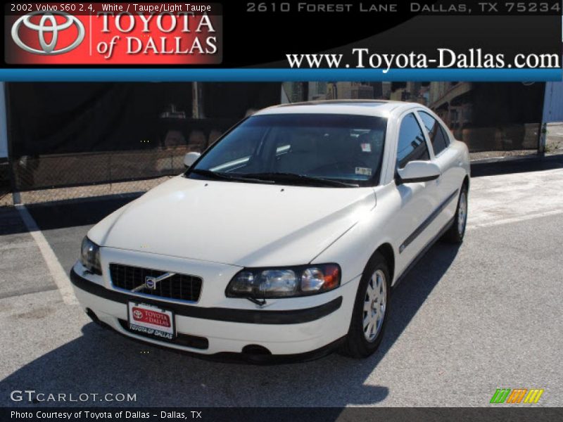 White / Taupe/Light Taupe 2002 Volvo S60 2.4
