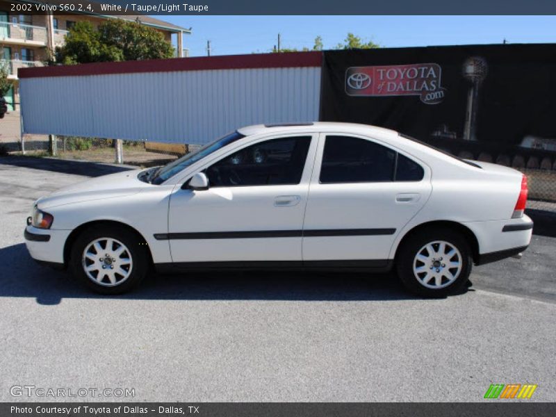 White / Taupe/Light Taupe 2002 Volvo S60 2.4