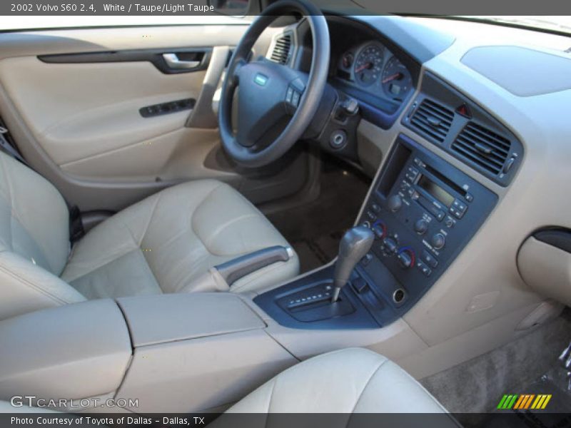 White / Taupe/Light Taupe 2002 Volvo S60 2.4