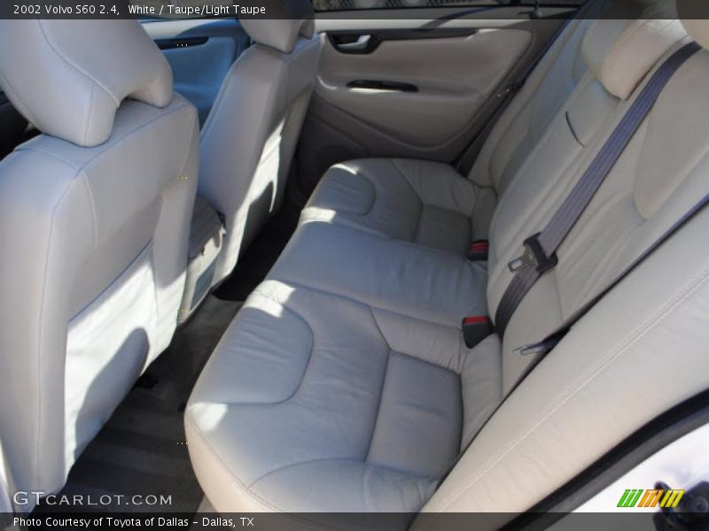 White / Taupe/Light Taupe 2002 Volvo S60 2.4