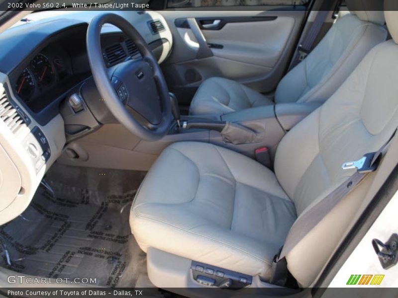 White / Taupe/Light Taupe 2002 Volvo S60 2.4