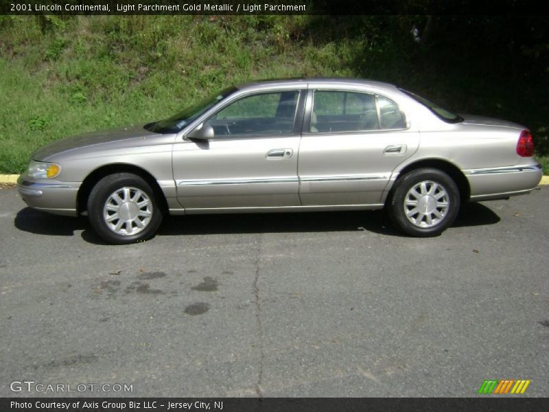 Light Parchment Gold Metallic / Light Parchment 2001 Lincoln Continental