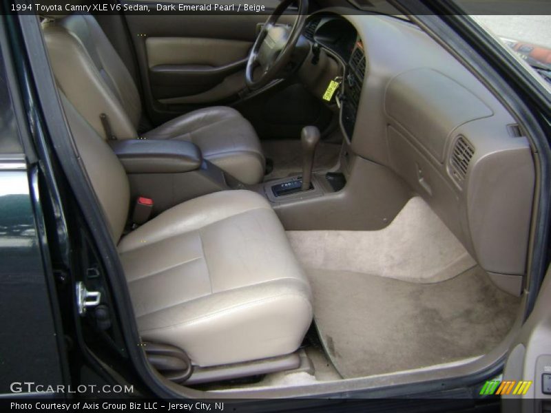 Dark Emerald Pearl / Beige 1994 Toyota Camry XLE V6 Sedan