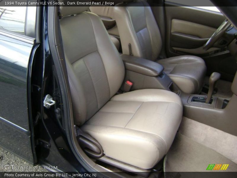 Dark Emerald Pearl / Beige 1994 Toyota Camry XLE V6 Sedan