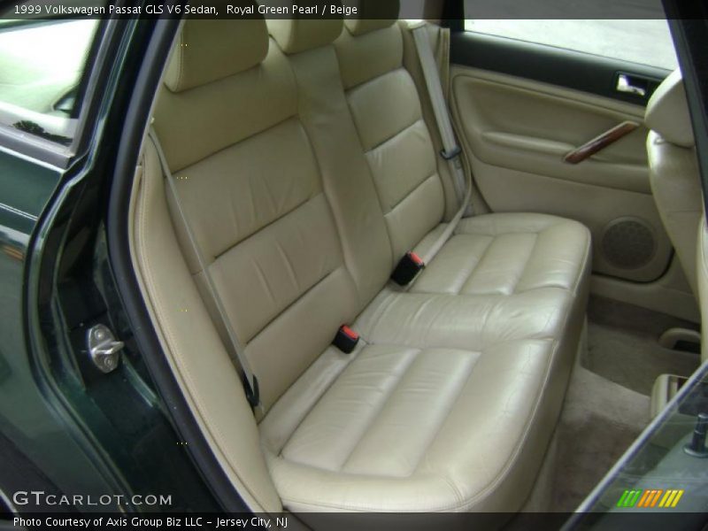 Royal Green Pearl / Beige 1999 Volkswagen Passat GLS V6 Sedan