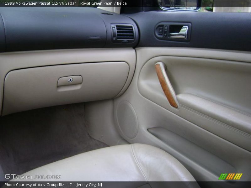 Royal Green Pearl / Beige 1999 Volkswagen Passat GLS V6 Sedan