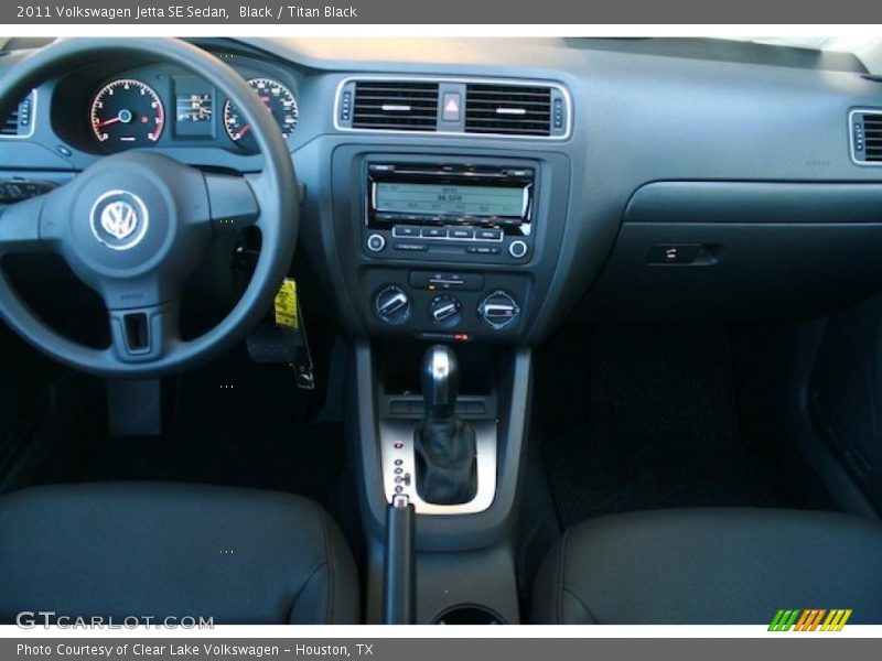 Black / Titan Black 2011 Volkswagen Jetta SE Sedan