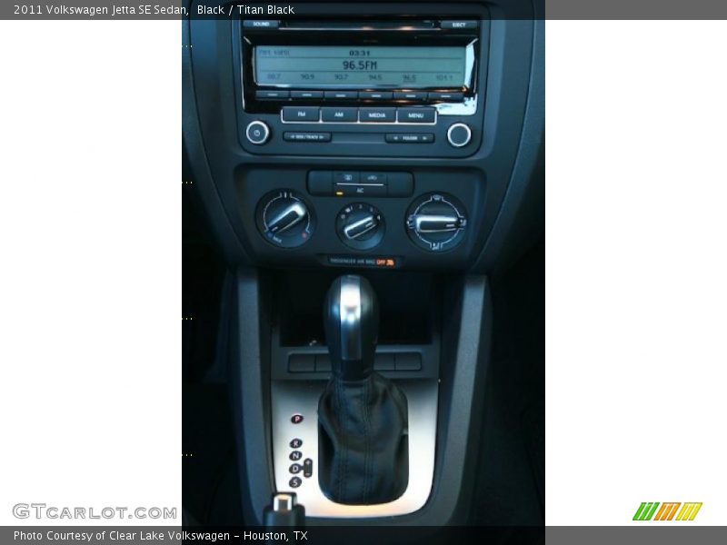 Black / Titan Black 2011 Volkswagen Jetta SE Sedan