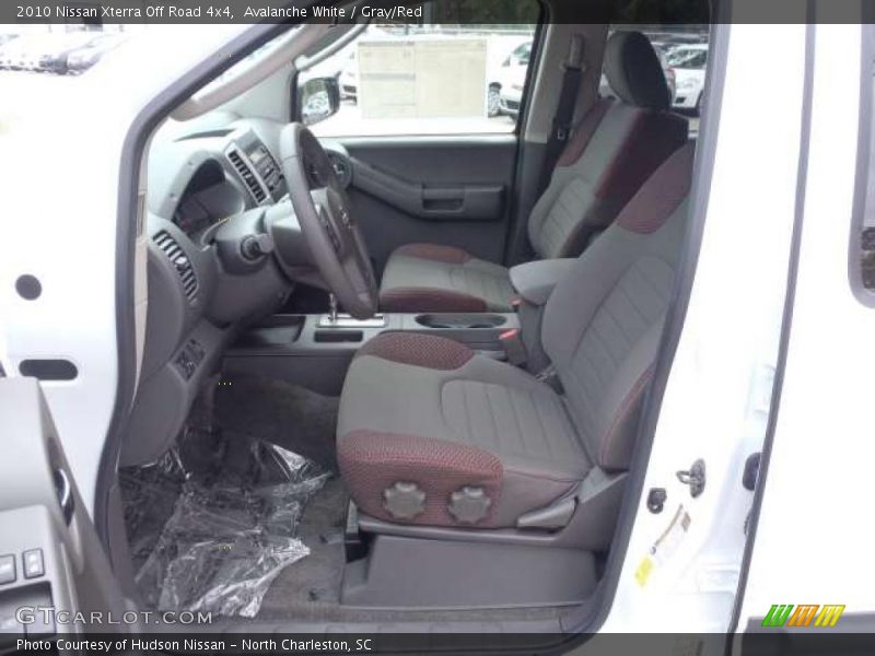 Avalanche White / Gray/Red 2010 Nissan Xterra Off Road 4x4