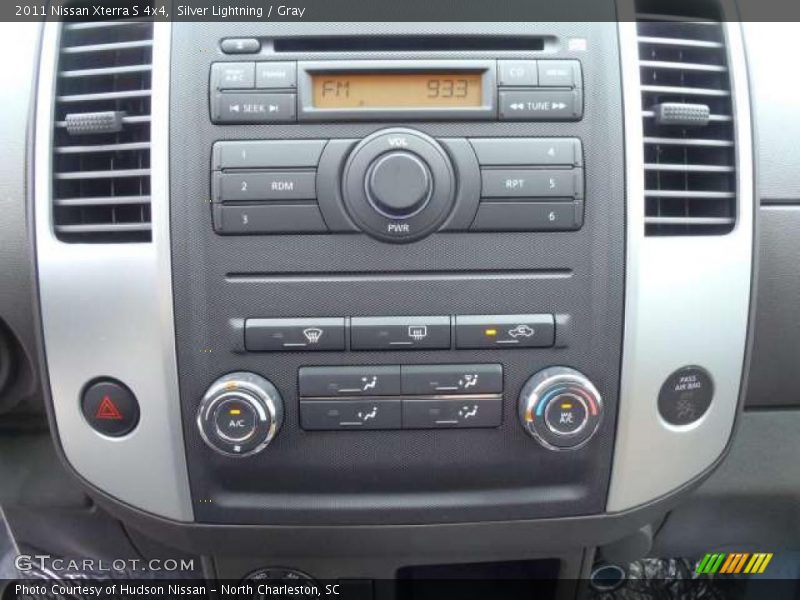 Silver Lightning / Gray 2011 Nissan Xterra S 4x4