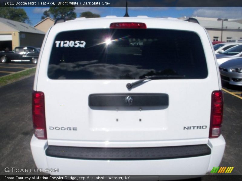 Bright White / Dark Slate Gray 2011 Dodge Nitro Heat 4x4