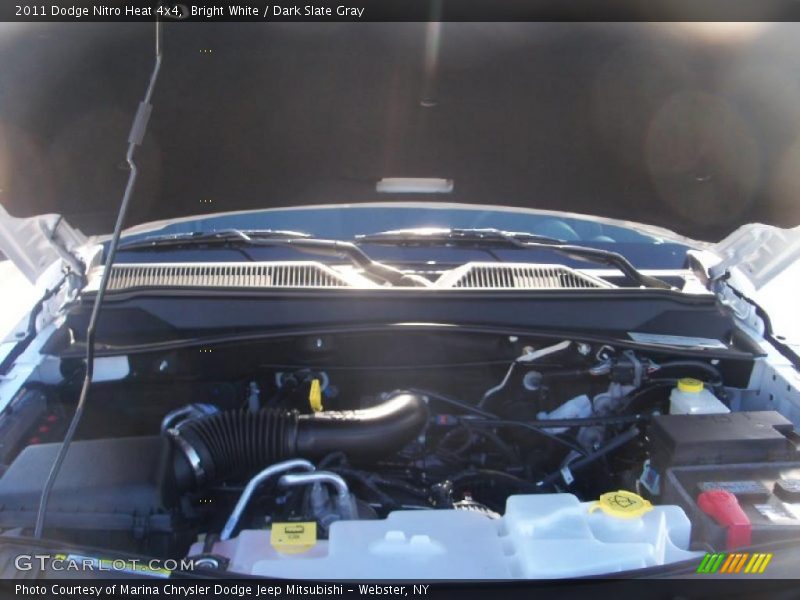 Bright White / Dark Slate Gray 2011 Dodge Nitro Heat 4x4