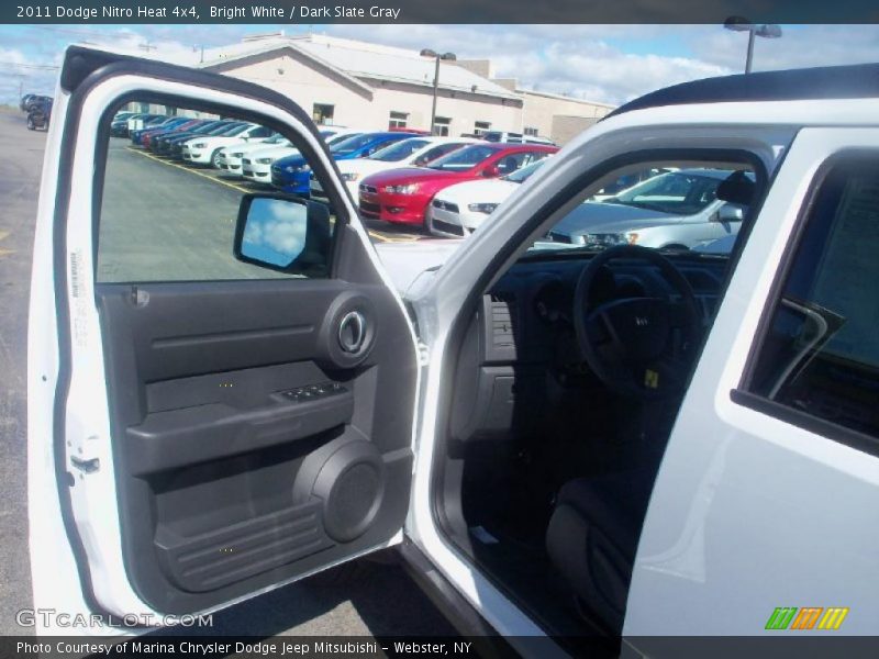 Bright White / Dark Slate Gray 2011 Dodge Nitro Heat 4x4