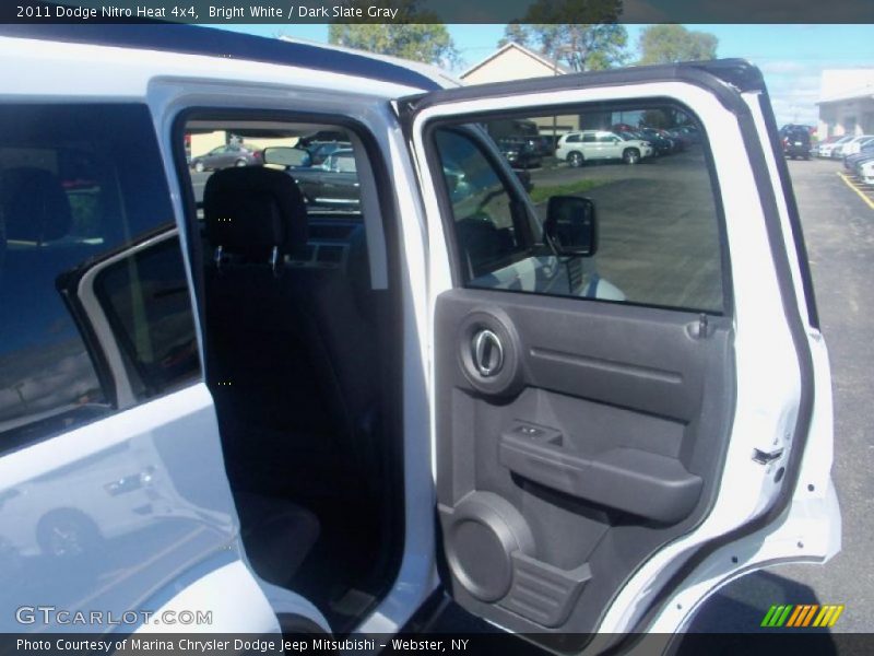 Bright White / Dark Slate Gray 2011 Dodge Nitro Heat 4x4